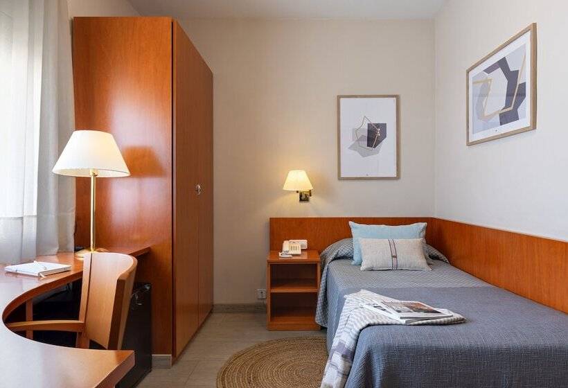 スタンダードシングルルーム, Bonanova Park