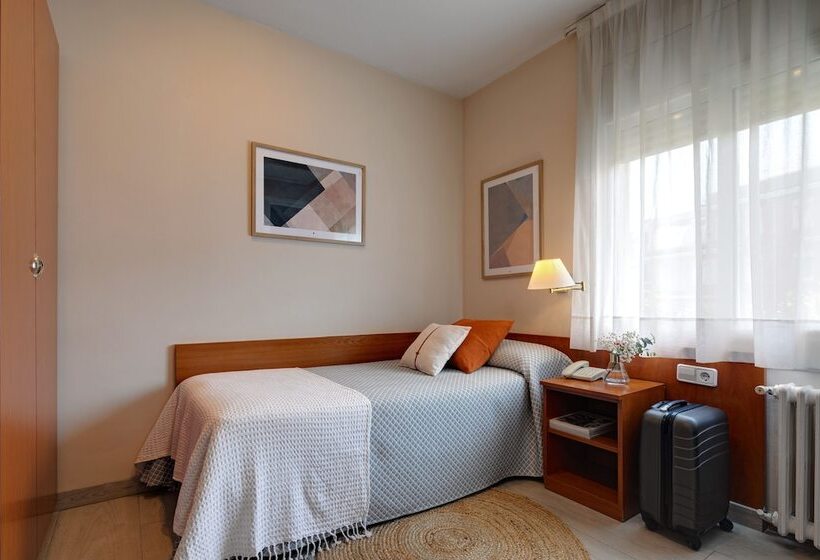 スタンダードシングルルーム, Bonanova Park