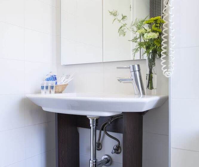 スタンダードルーム, Bonanova Park