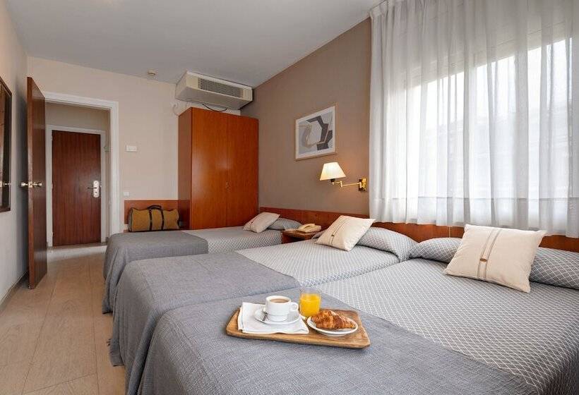 スタンダードトリプルルーム, Bonanova Park