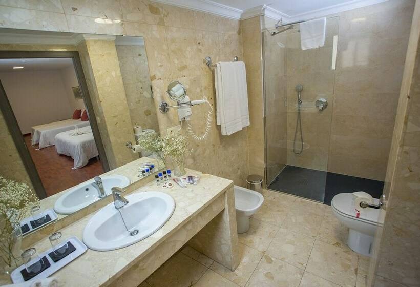 חדר משפחתי, Borgia