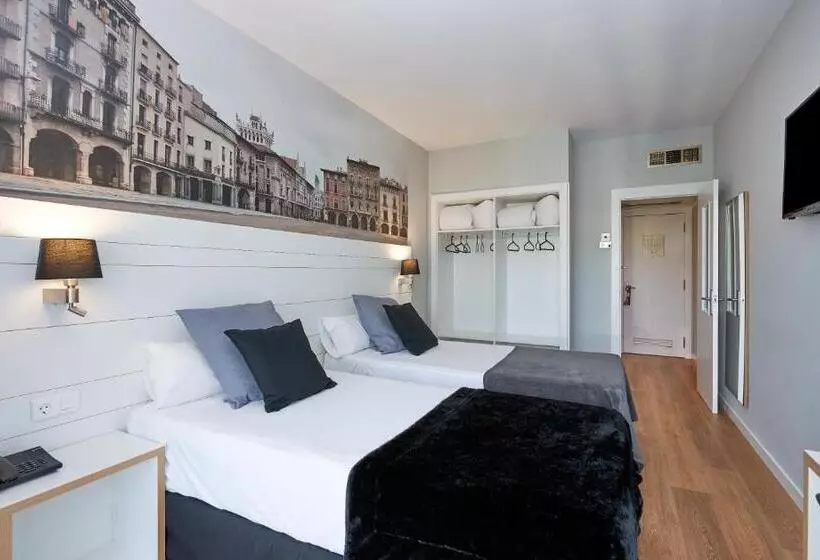 Chambre Standard, Can Pamplona