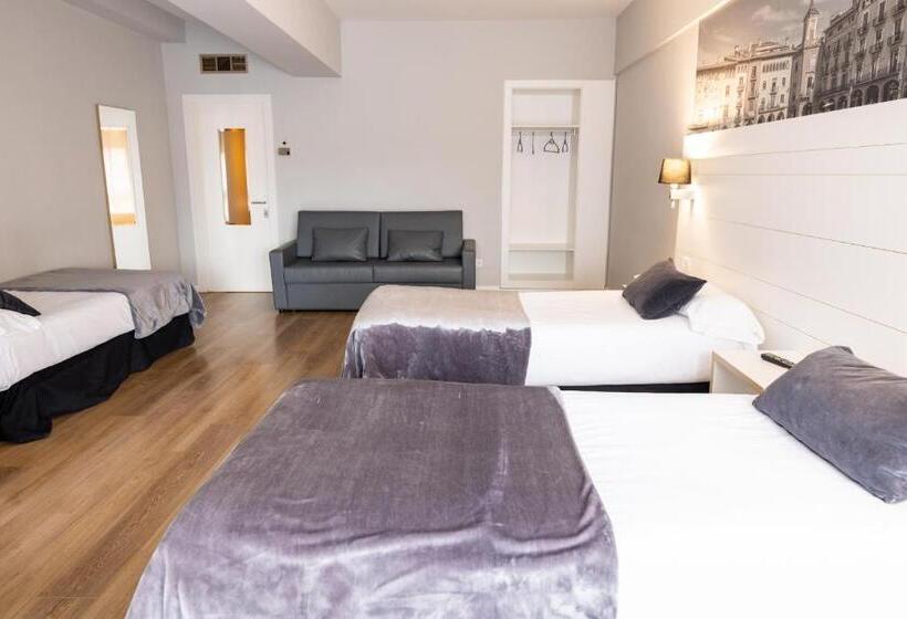 חדר סטנדרט לארבעה, Can Pamplona