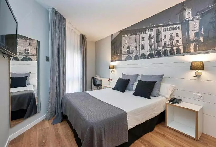 Chambre Standard Individuelle, Can Pamplona