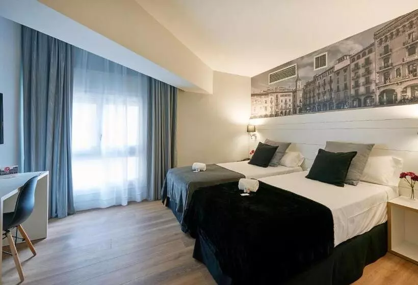 Chambre Familiale, Can Pamplona