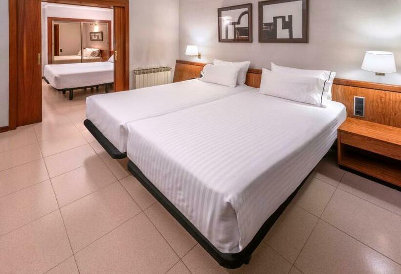 חדר סטנדרט לארבעה, Ciudad De Castelldefels