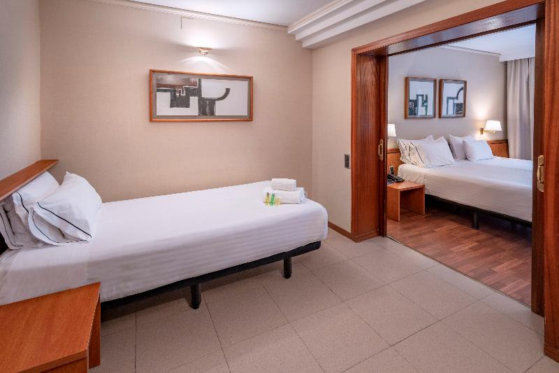 חדר סטנדרט לשלושה, Ciudad De Castelldefels