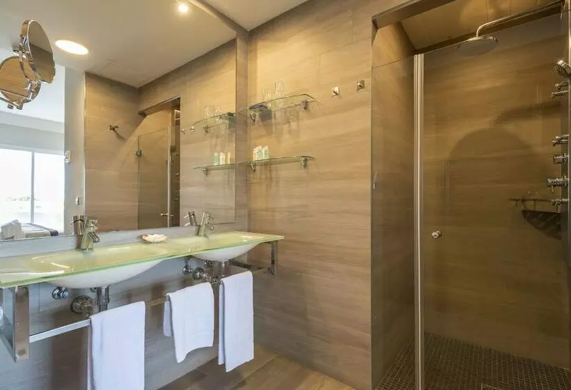سوییت خانوادگی, Condesa
