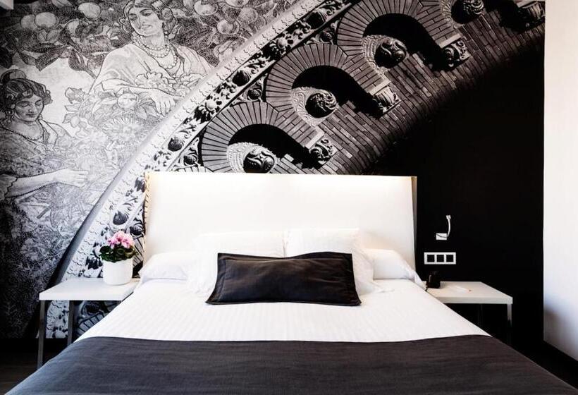 غرفة قياسية مطلة على المدينة, Dimar