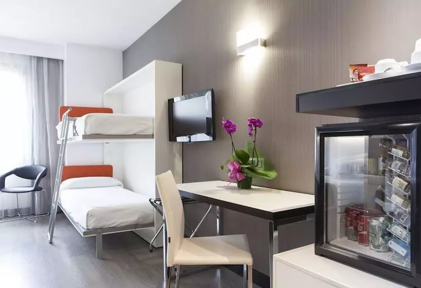 Habitación Triple Estándar, Dimar