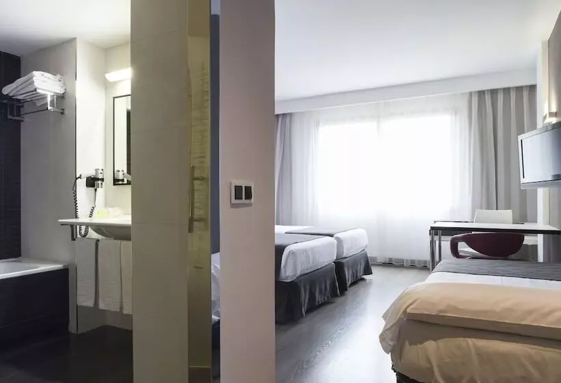 Habitación Triple Estándar, Dimar