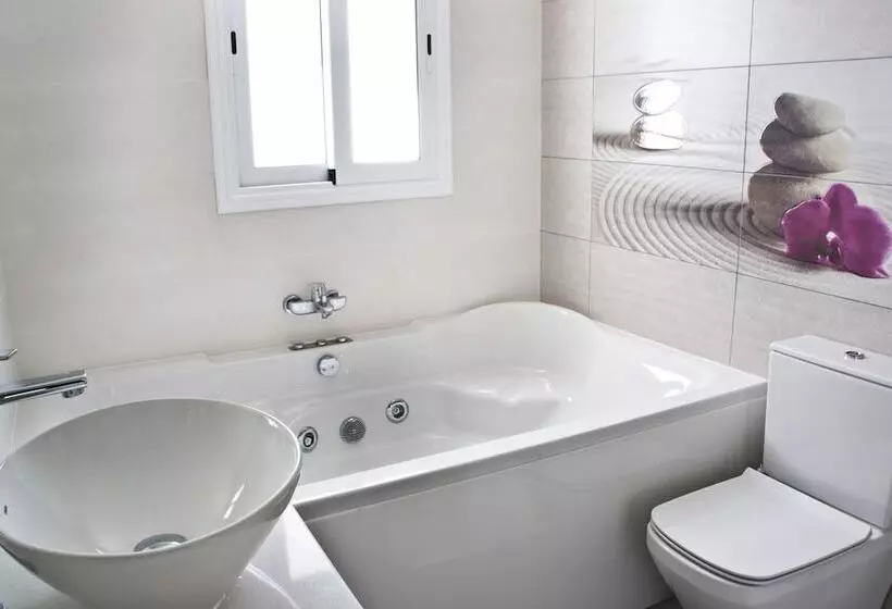 اتاق استاندارد سه نفره, Europa & Spa