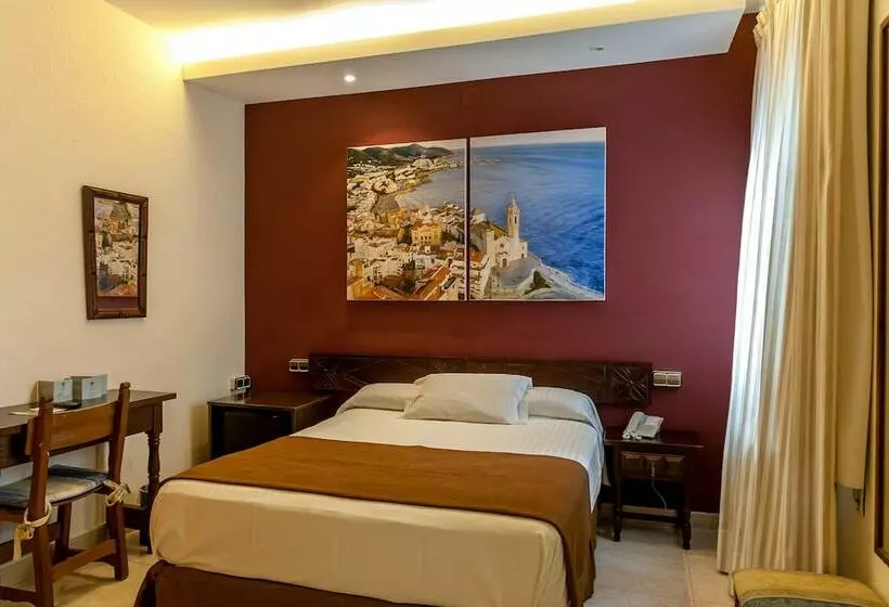 Standard Single Room, Galeón