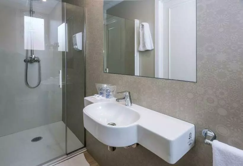 اتاق استاندارد با چشم‌انداز استخر, Ght Balmes, Hotel Aparthotel&splash