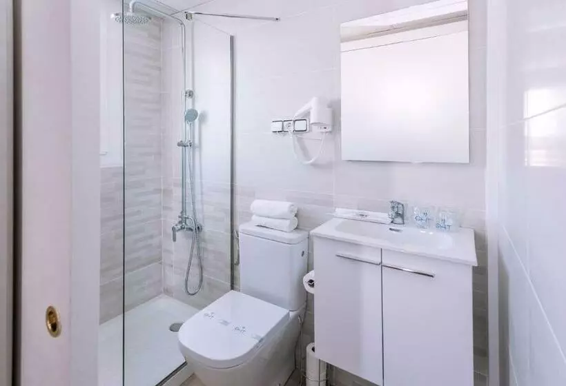 اتاق استاندارد با چشم‌انداز استخر, Ght Balmes, Hotel Aparthotel&splash