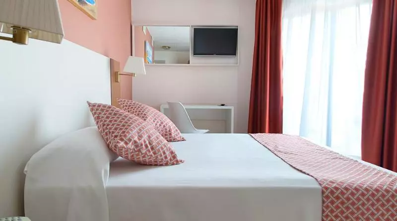 اتاق استاندارد با چشم‌انداز استخر, Ght Balmes, Hotel Aparthotel&splash