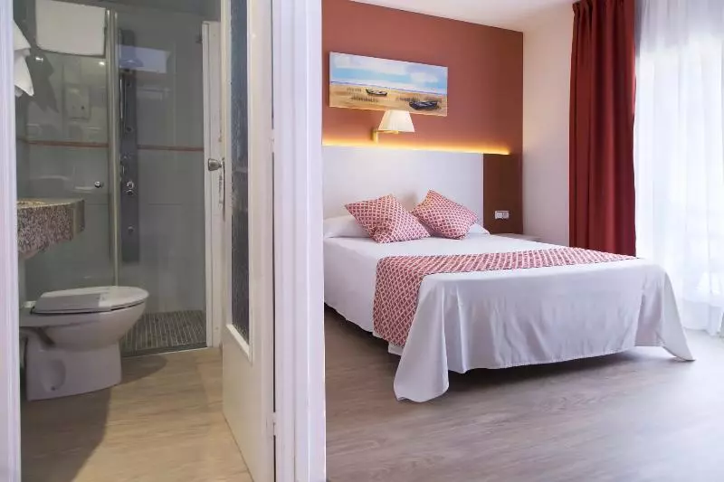 اتاق استاندارد با چشم‌انداز استخر, Ght Balmes, Hotel Aparthotel&splash