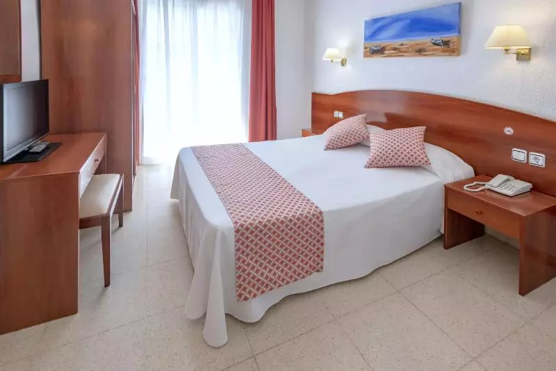 اتاق استاندارد با چشم‌انداز استخر, Ght Balmes, Hotel Aparthotel&splash