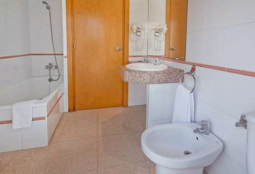 اتاق استاندارد سه نفره, Ght Balmes, Hotel Aparthotel&splash