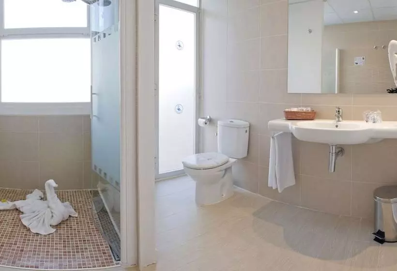 اتاق استاندارد با چشم‌انداز استخر, Ght Balmes, Hotel Aparthotel&splash