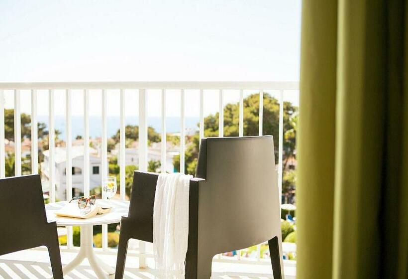 プールビュースタンダードルーム, Globales Cala Blanca