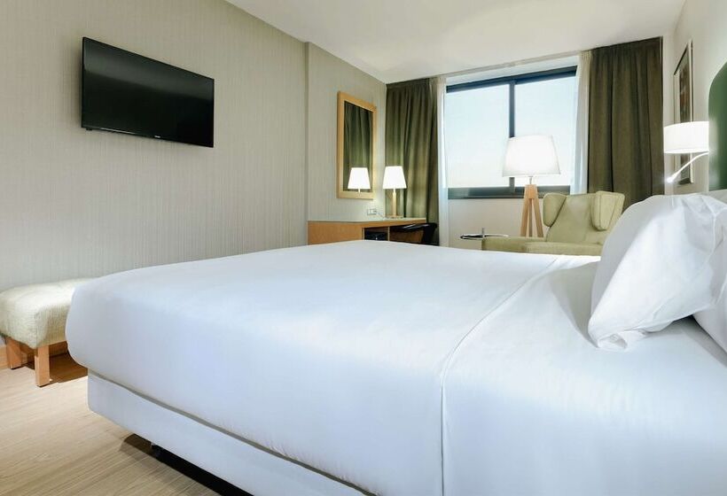 Номер Стандарт, Hesperia Barcelona Sant Just