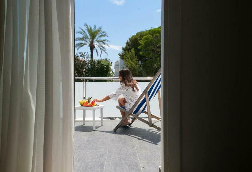 Chambre Triple Deluxe, Ibersol Antemare - Adults Only