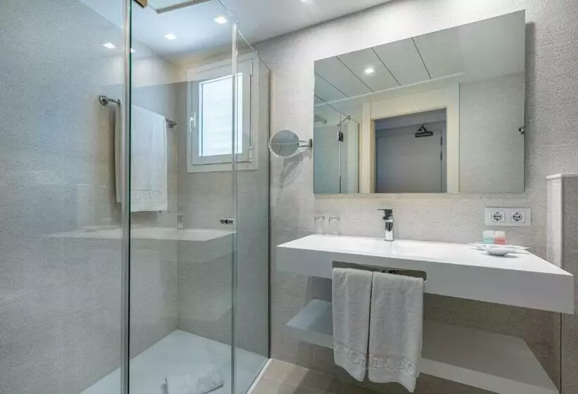 اتاق استاندارد یک نفره, Hotel Illa D'Or 4* Sup & Club Apartments