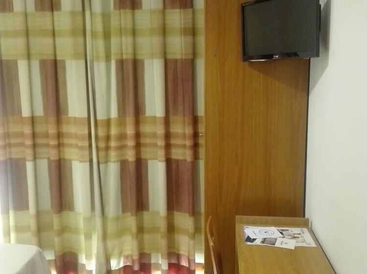 חדר סטנדרט יחיד, Mavi