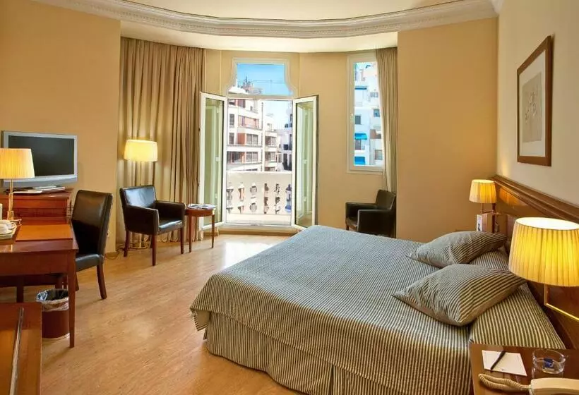 اتاق سوپریور با چشمانداز شهر, Melia Plaza Valencia