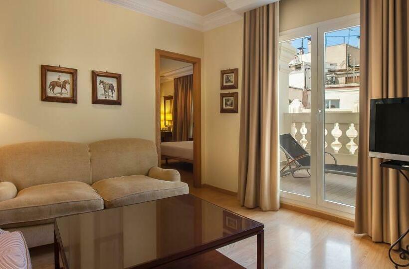 جناح جونيور مزوَّد بتراس, Melia Plaza Valencia