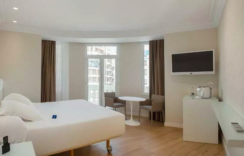 اتاق لوکس با چشمانداز شهر, Melia Plaza Valencia