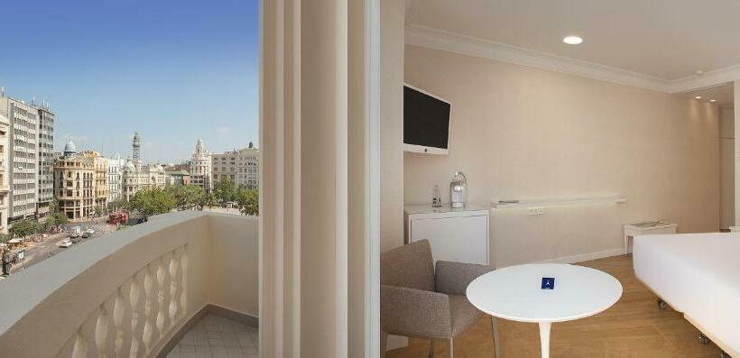 غرفة ديلوكس مطلة على المدينة, Melia Plaza Valencia