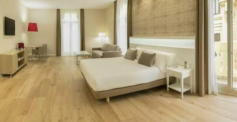 سوئیت جونیور پریمیوم, Melia Plaza Valencia