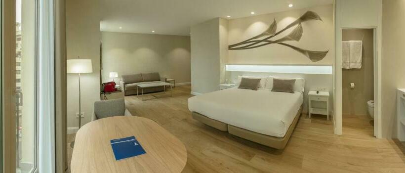 سوئیت جونیور پریمیوم, Melia Plaza Valencia
