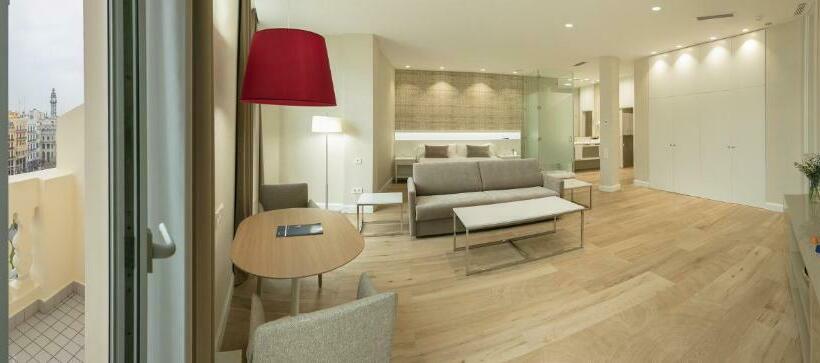 سوییت جونیور لوکس, Melia Plaza Valencia