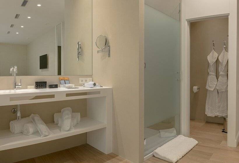 غرفة بريميوم, Melia Plaza Valencia