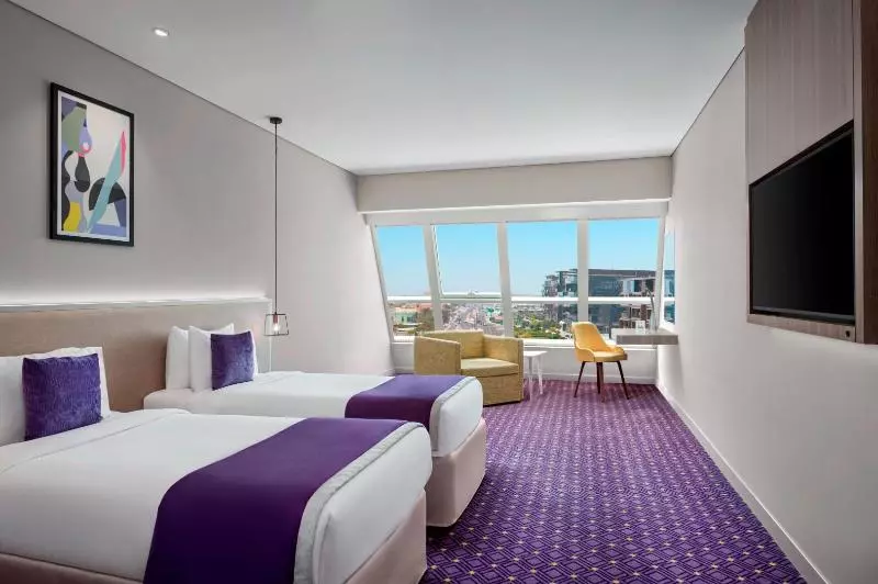 اتاق لوکس با چشمانداز شهر, Melia Plaza Valencia
