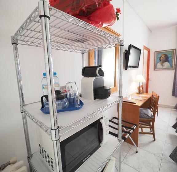 Номер Стандарт, Montserrat