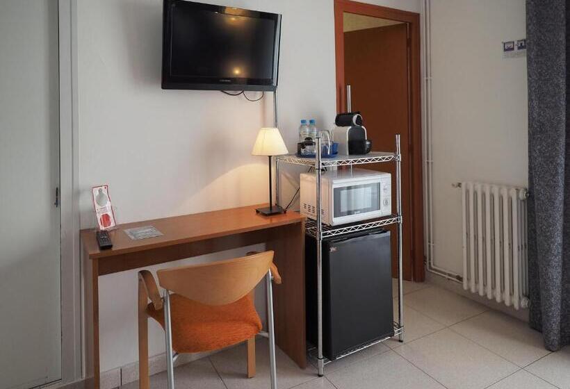 Номер Стандарт с Балконом, Montserrat