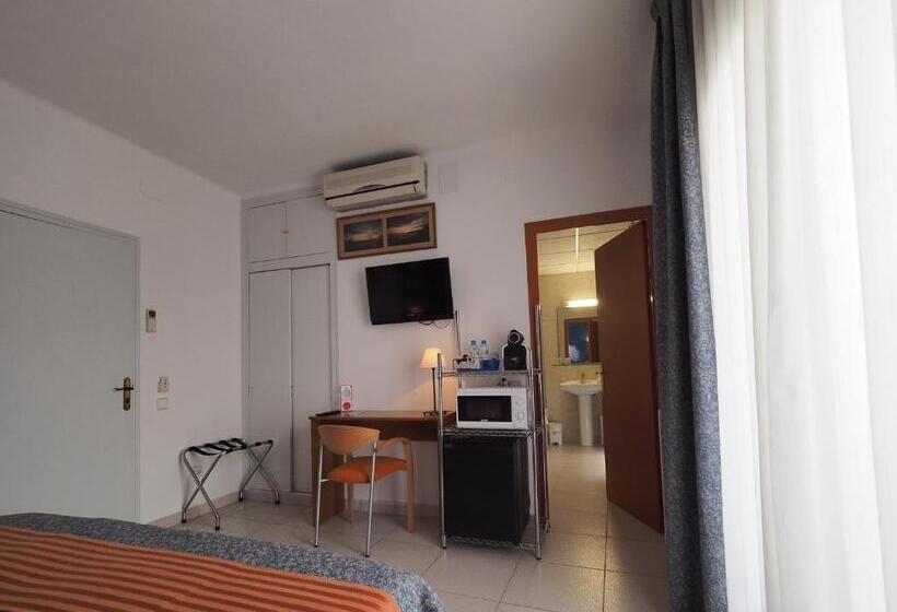 Номер Стандарт с Балконом, Montserrat