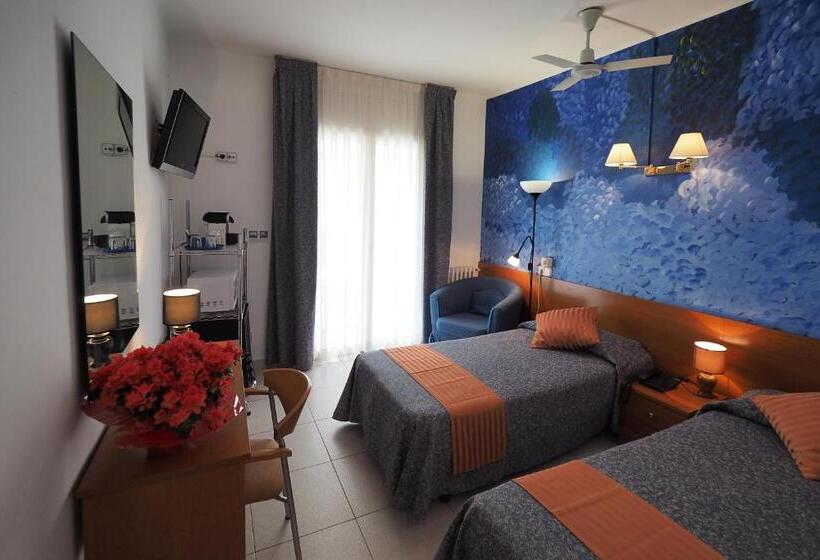 Номер Стандарт с Балконом, Montserrat