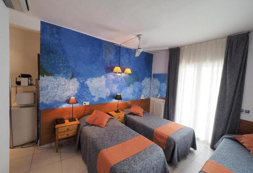 Номер Стандарт Трехместный, Montserrat