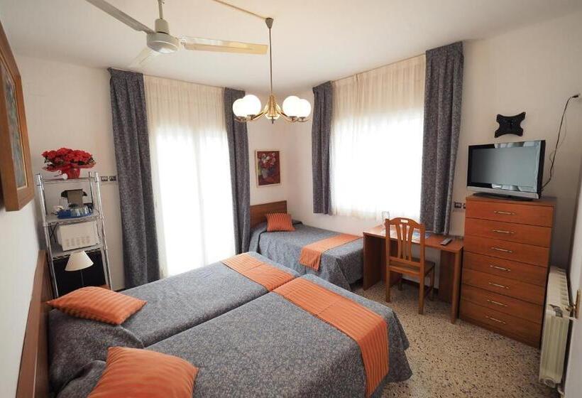 Номер Стандарт Трехместный, Montserrat