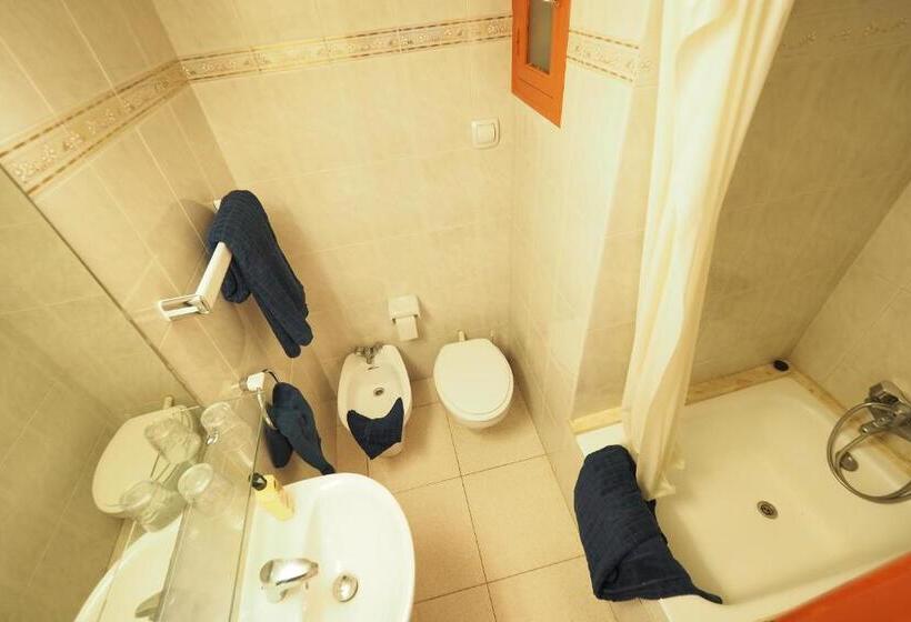 Номер Стандарт с Балконом, Montserrat