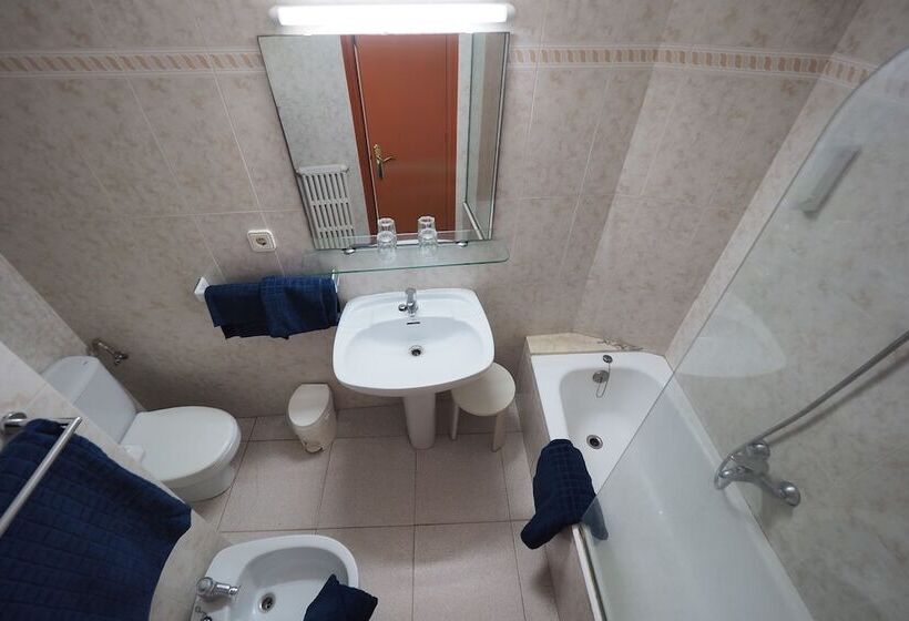 Номер Стандарт с Балконом, Montserrat