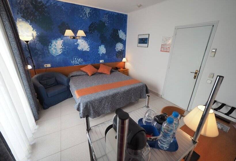 Номер Стандарт с Балконом, Montserrat