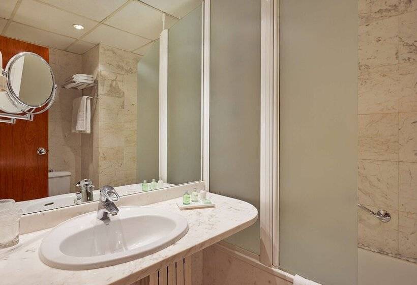 اتاق سوپریور, NH Barcelona Entenza