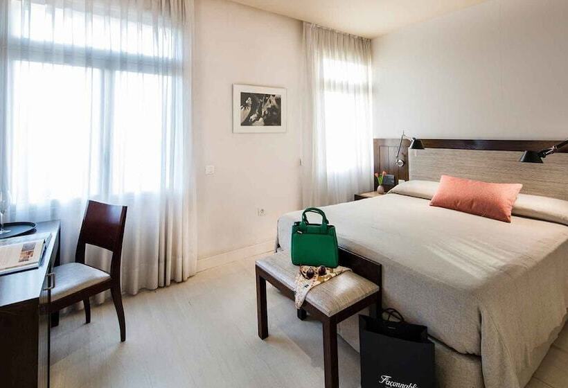 اتاق لوکس, Park