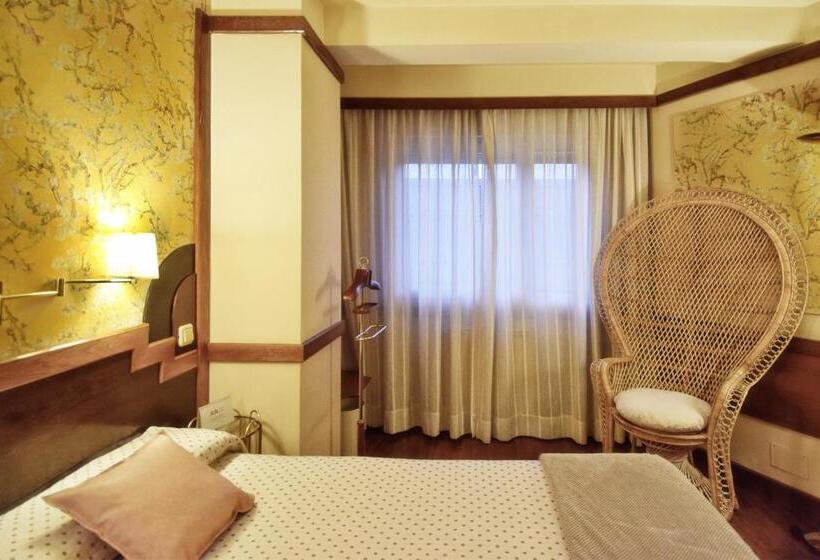 اتاق استاندارد, Maria Luisa